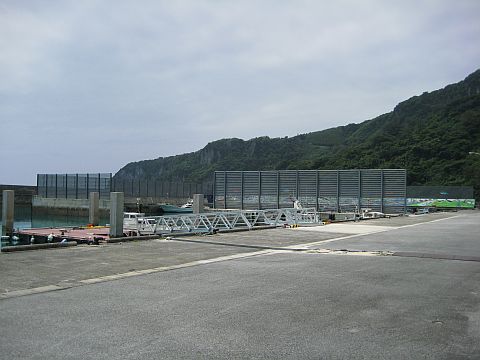 5040010-3