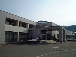 {鑺